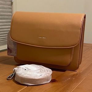 💕💕 NWT Pixie Tan Eco-Friendly Crossbody Bag Medium Size